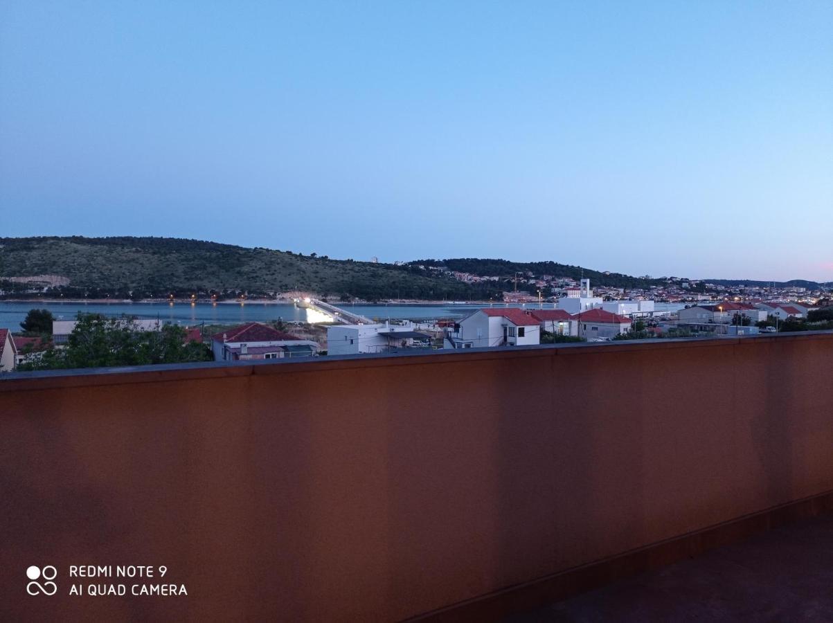 Studio Apartment With Balcony Trogir Exteriér fotografie