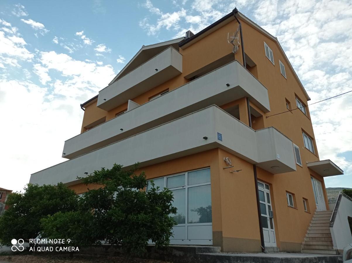 Studio Apartment With Balcony Trogir Exteriér fotografie